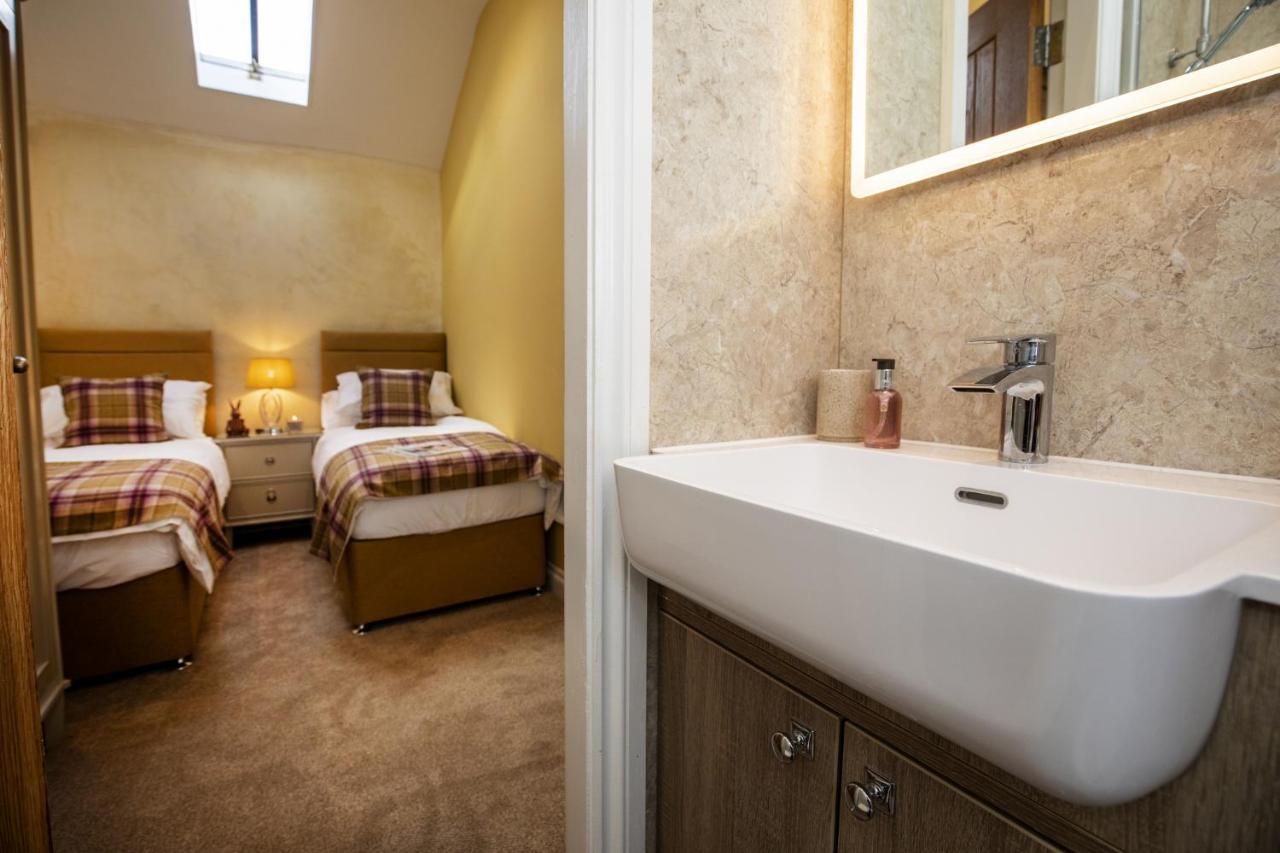 Thirley Cotes Farm Cottages 스카버러 외부 사진