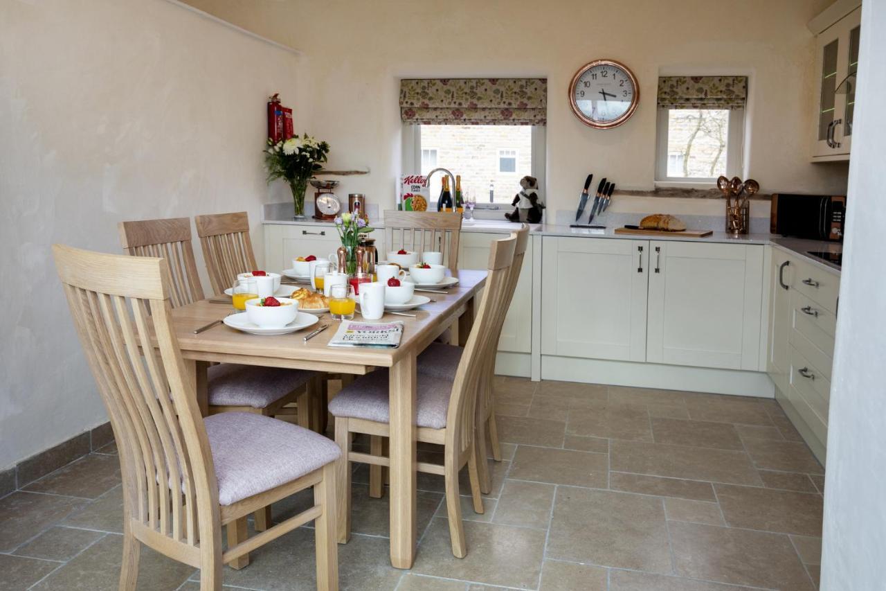 Thirley Cotes Farm Cottages 스카버러 외부 사진