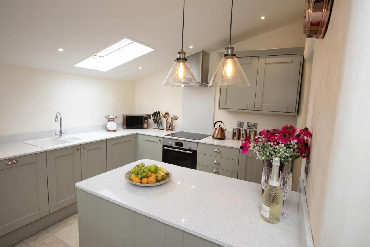 Thirley Cotes Farm Cottages 스카버러 외부 사진