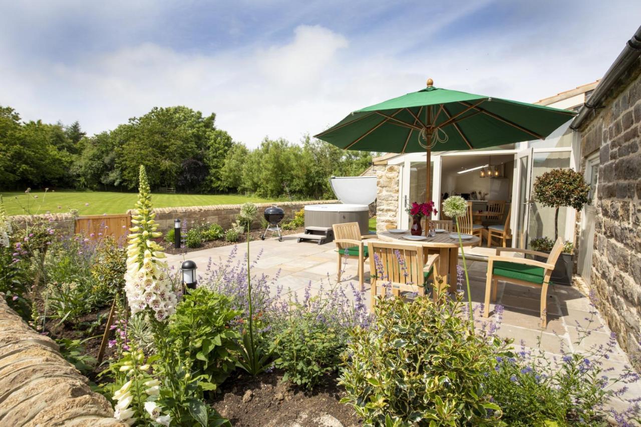 Thirley Cotes Farm Cottages 스카버러 외부 사진