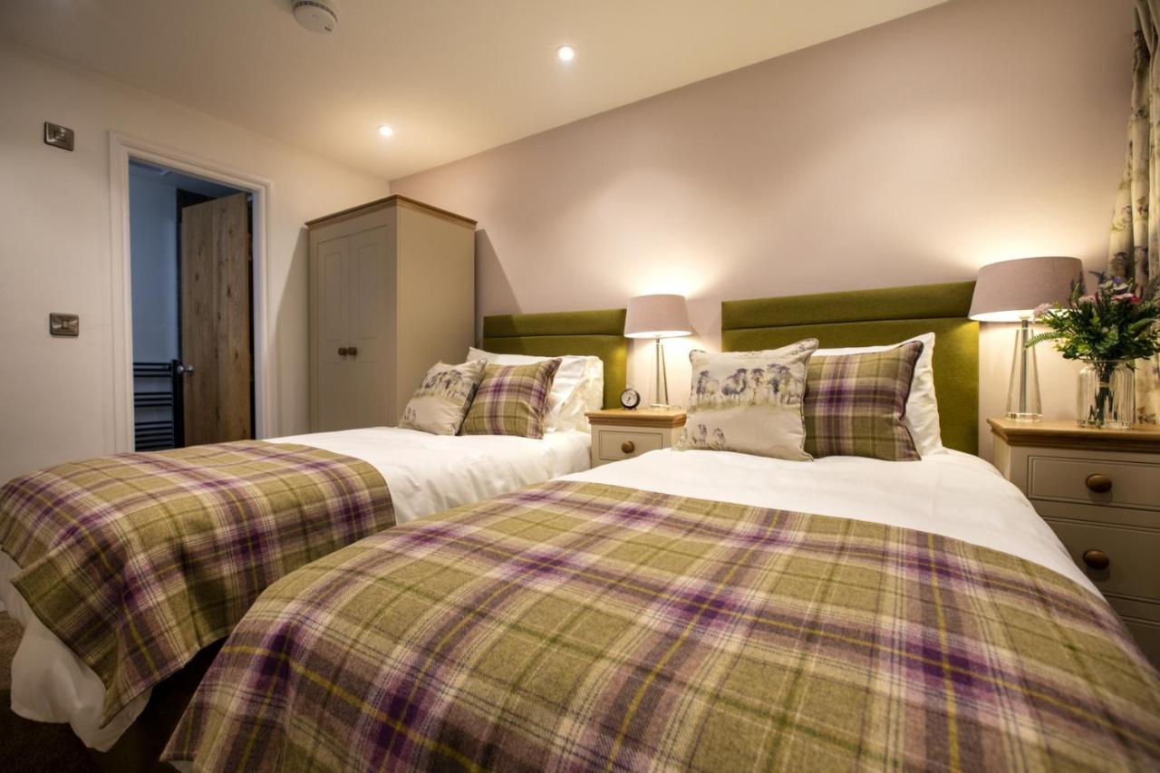 Thirley Cotes Farm Cottages 스카버러 외부 사진