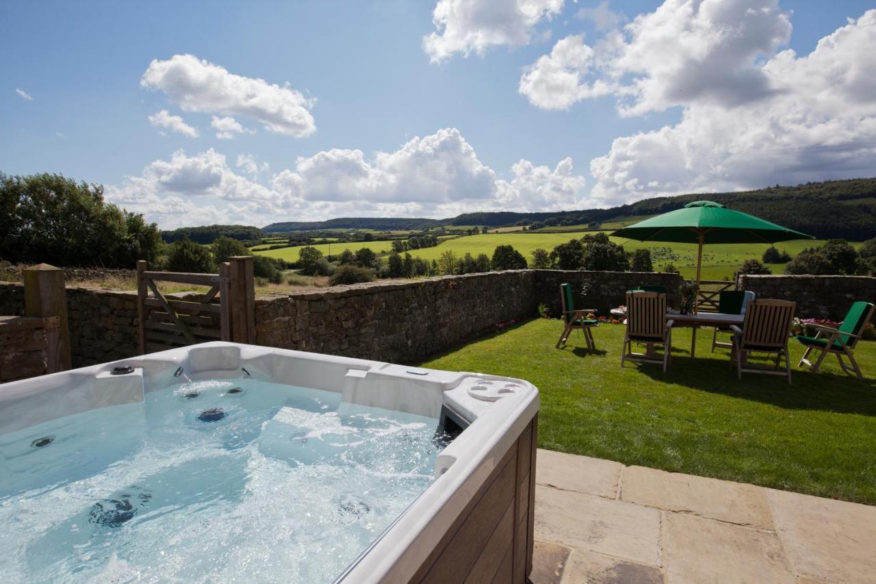 Thirley Cotes Farm Cottages 스카버러 외부 사진